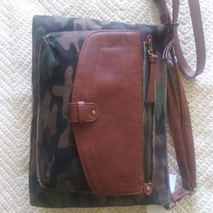 Camo Conv Shoulder/Crossbody Bag